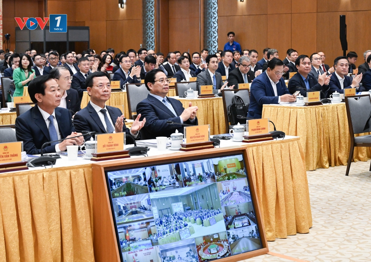 Prime Minister Promotes Digital Economy, Digital Society and Digital Citizens for a Strong and Prosperous Vietnam